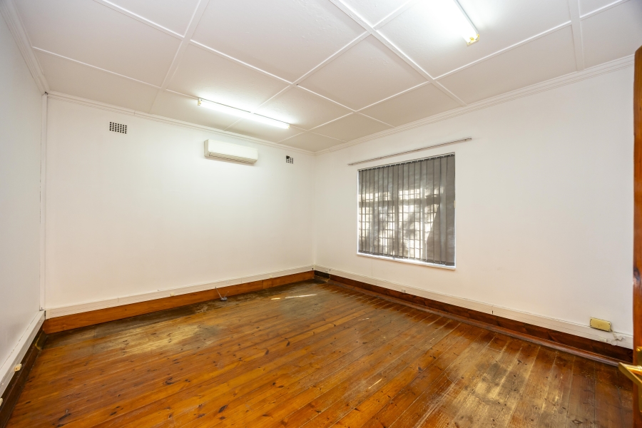 8 Bedroom Property for Sale in Vincent Eastern Cape